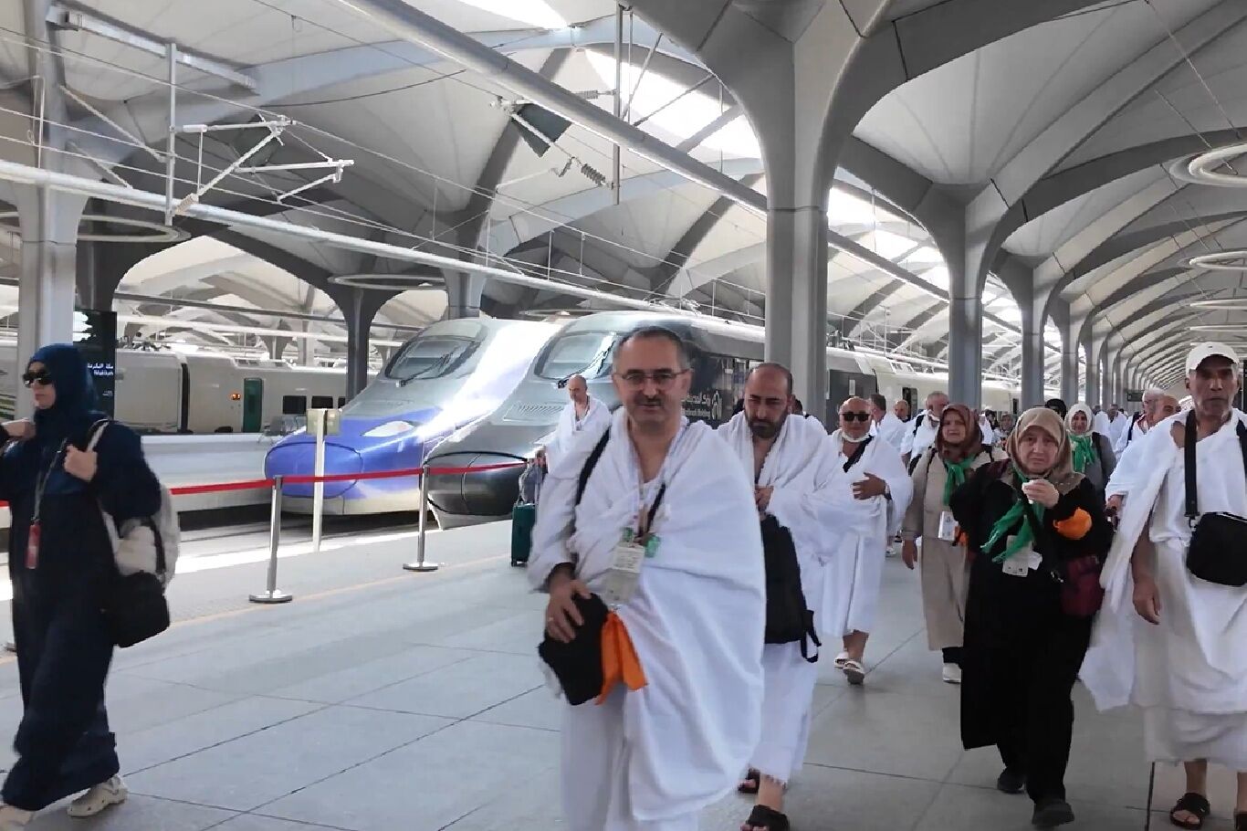Hızlı trenle hacı adaylarının yolculuk süresi 2 saat 15 dakikaya düştü