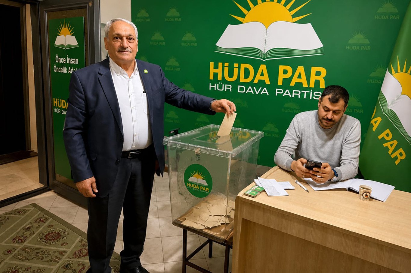 HÜDA PAR Kovancılar İlçe Başkanlığı'na Abbas Yılmaz yeniden seçildi