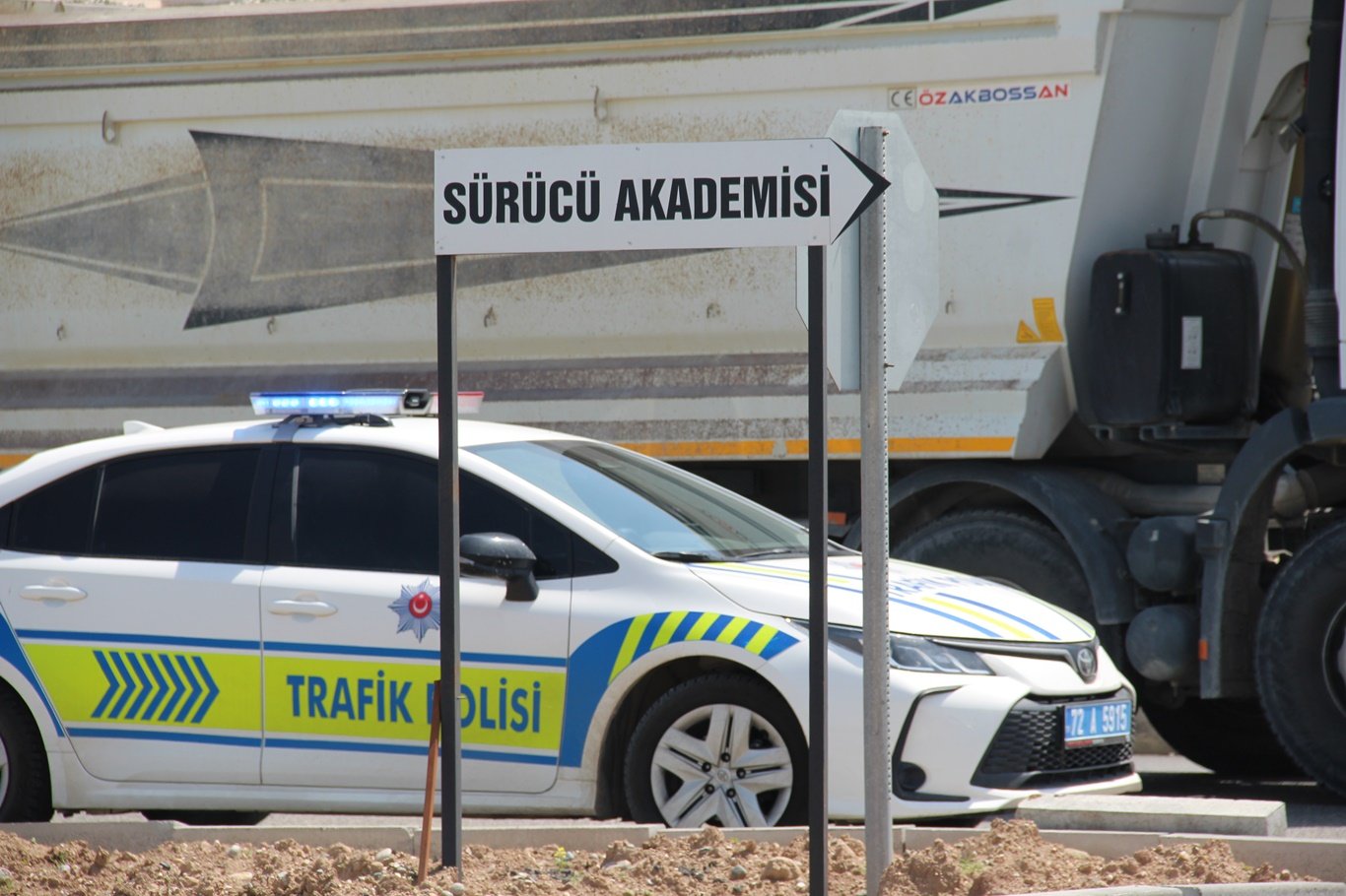 Sürücü Akademisi Kavşağı'nda tehlike büyüyor: 'Acil önlem şart'