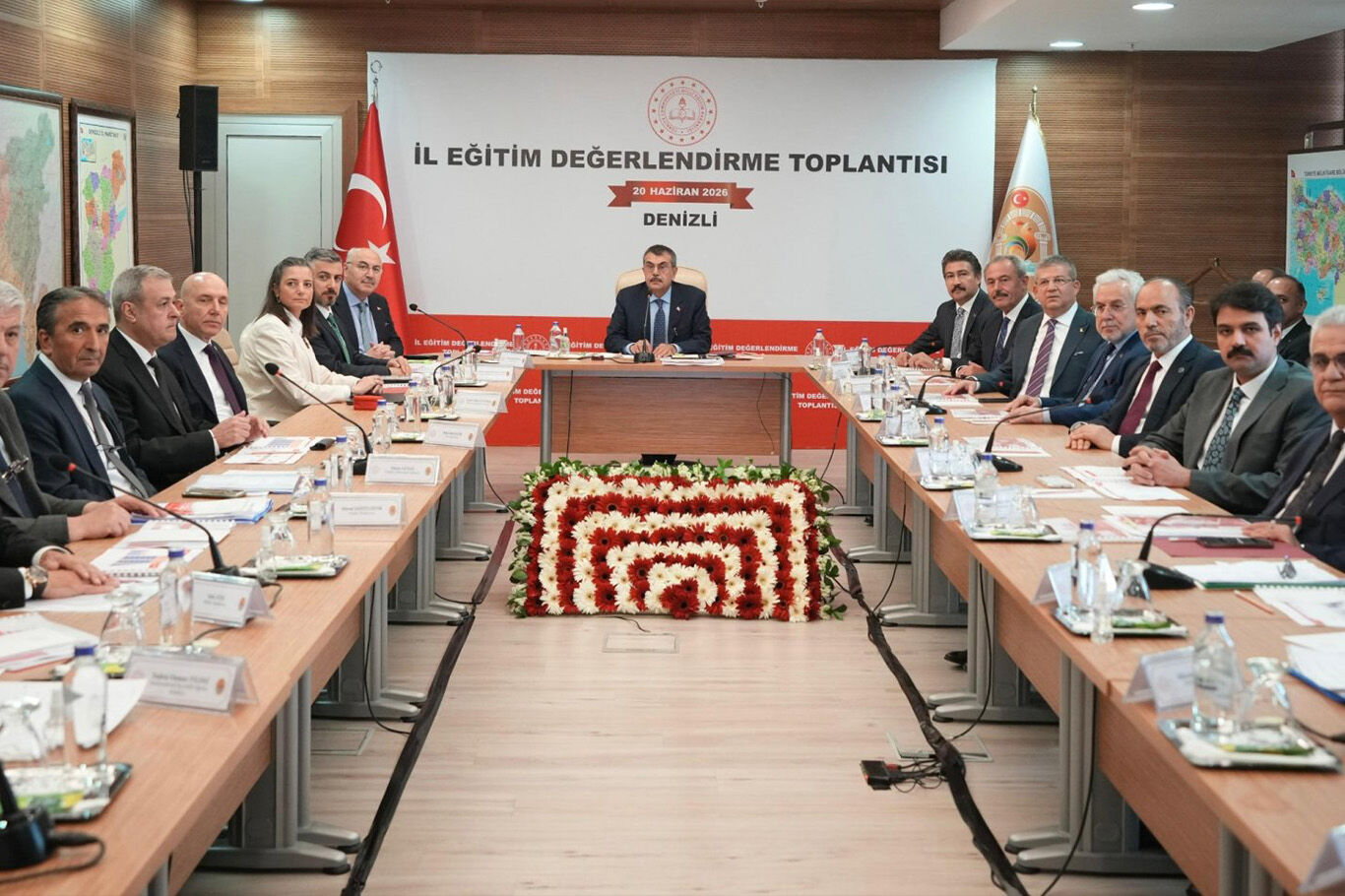 Bakan Tekin Denizli'de eğitim değerlendirme toplantısına katıldı