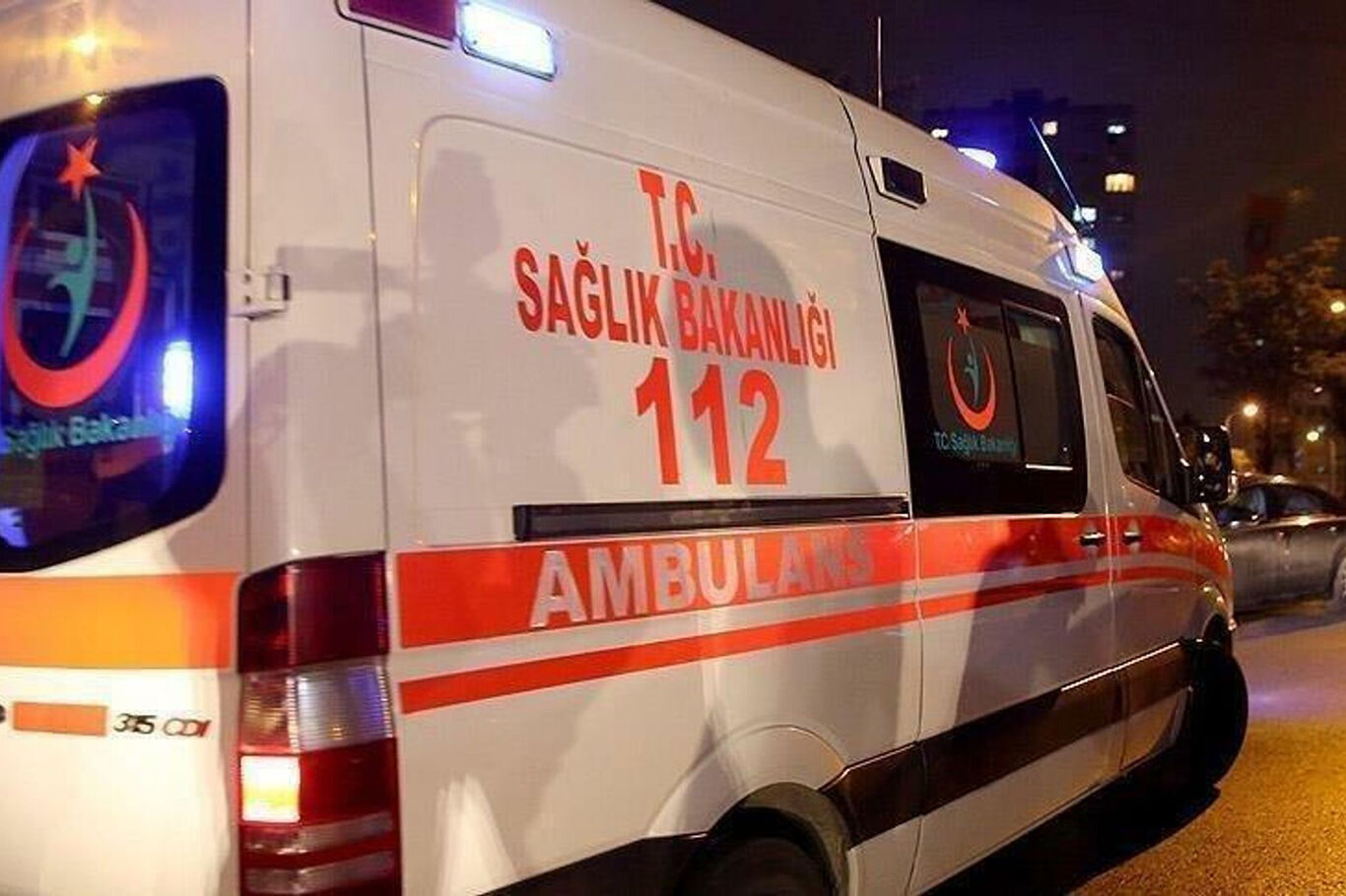 Çorum'da otomobil ile ticari araç çarpıştı: 2'si ağır, 5 yaralı