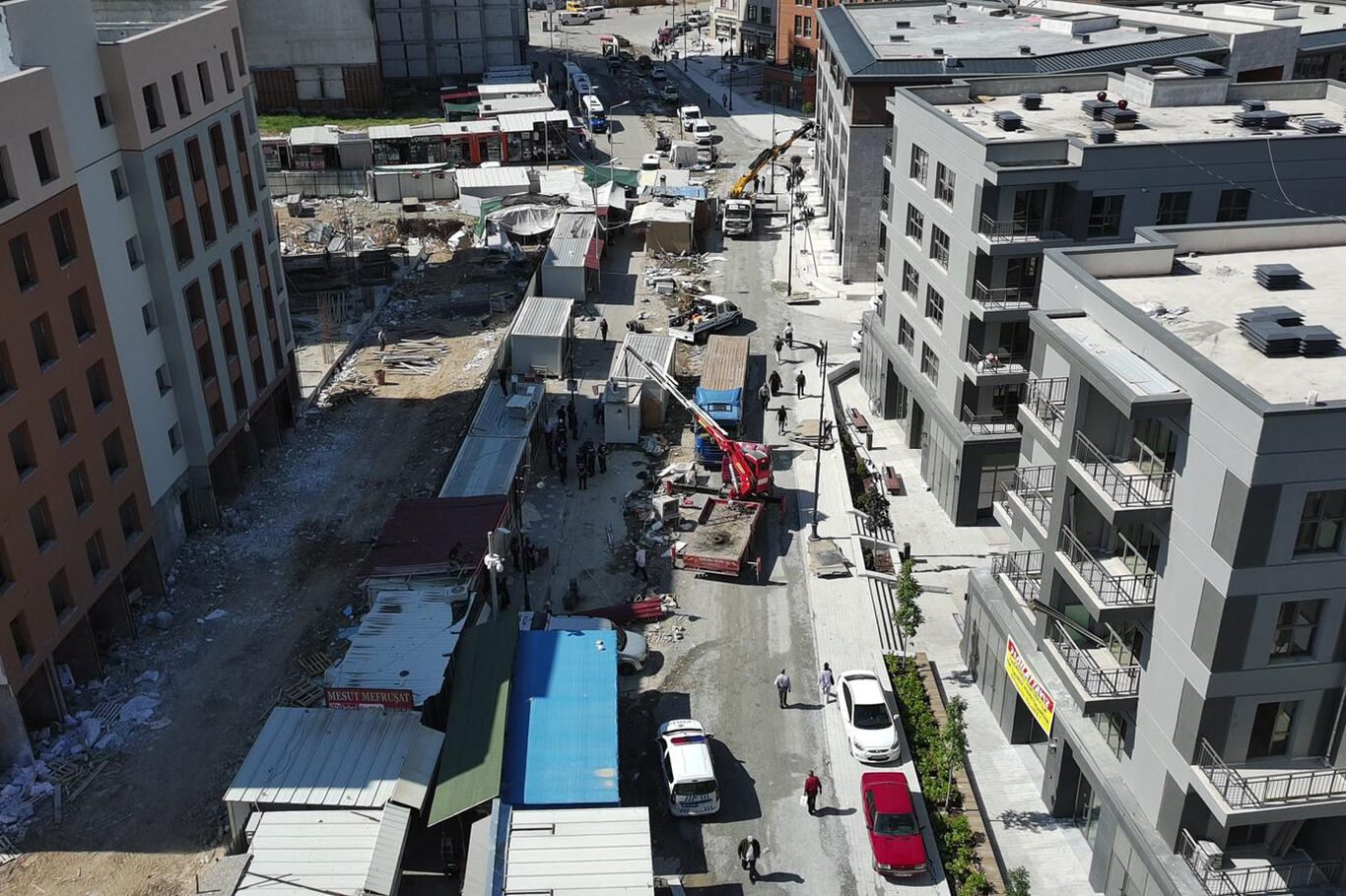 Malatya Akpınar'da konteynerler kaldırılıyor