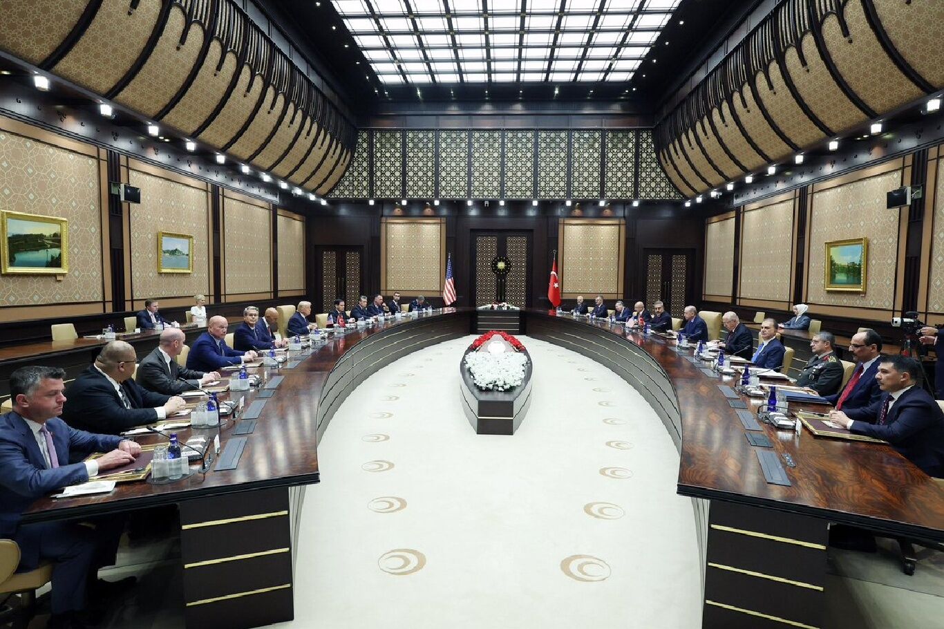 Cumhurbaşkanı Erdoğan, Trump ile heyetler arası görüşmeye başkanlık etti