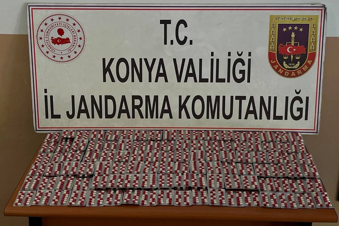 Konya'da uyuşturucu operasyonu: 9 kişi tutuklandı