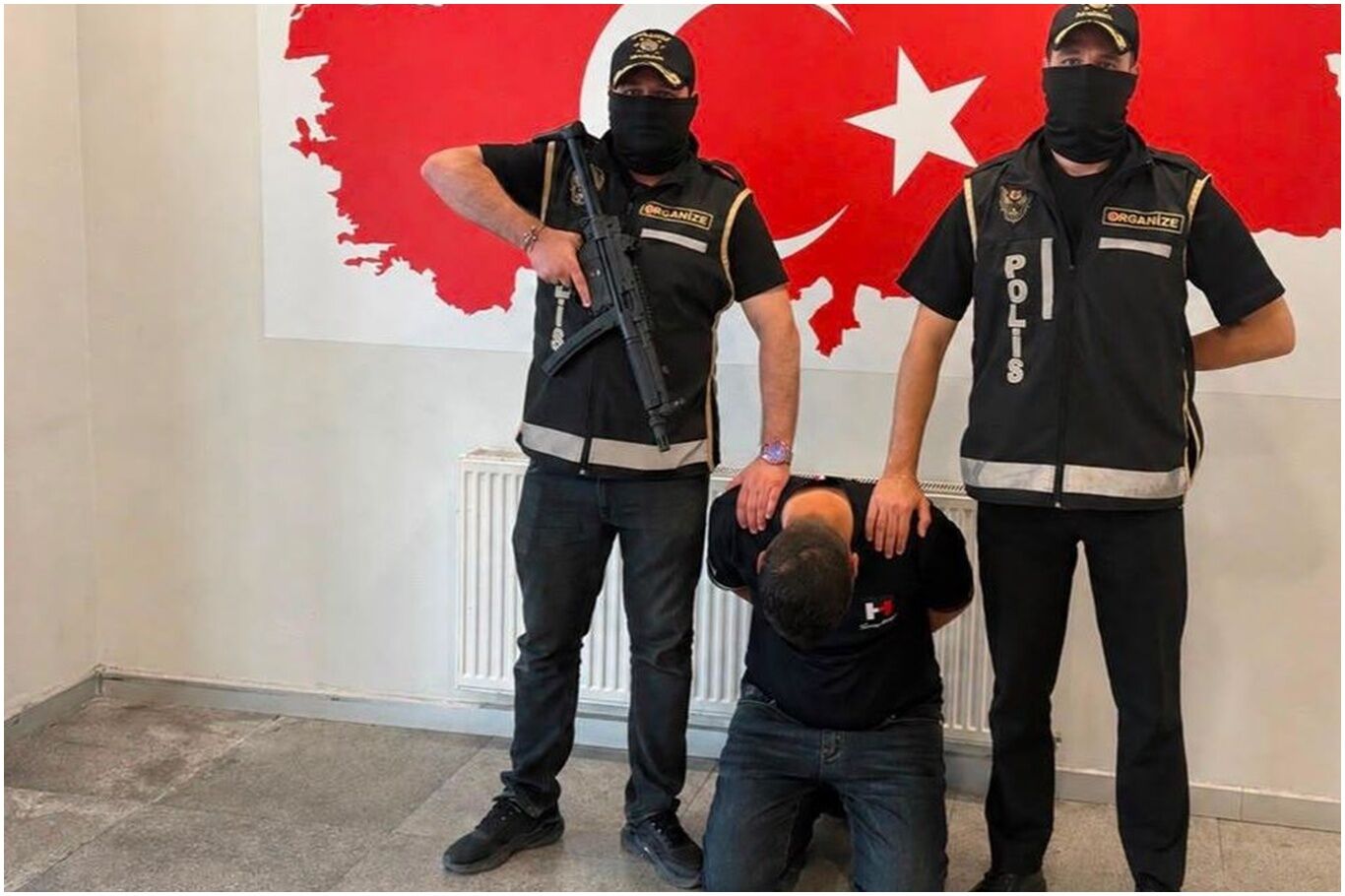 Azerbaycan'da yakalanan suç örgütü üyesi Türkiye'ye getirildi