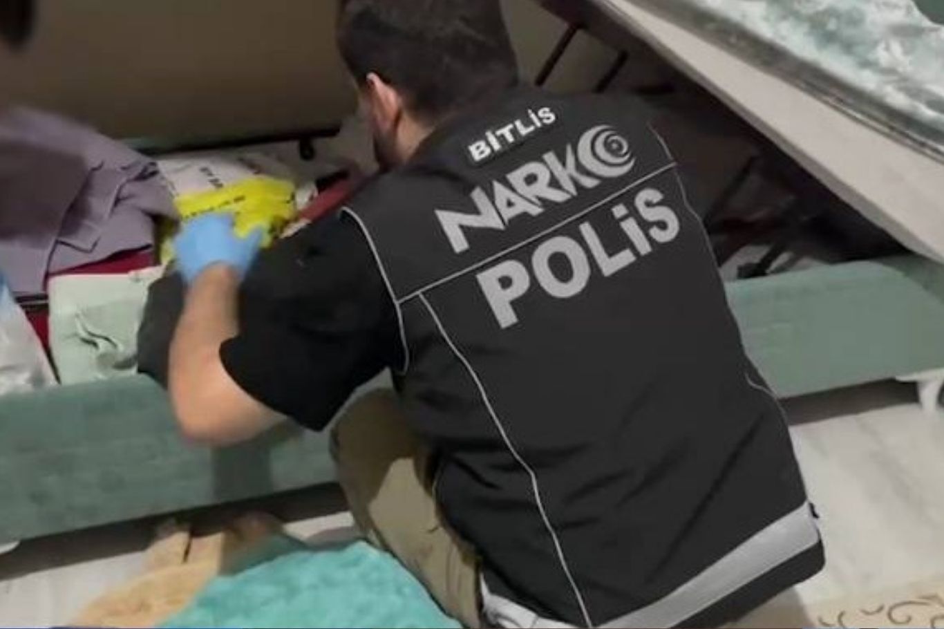 Bitlis'te uyuşturucu operasyonunda 11 şüpheli tutuklandı
