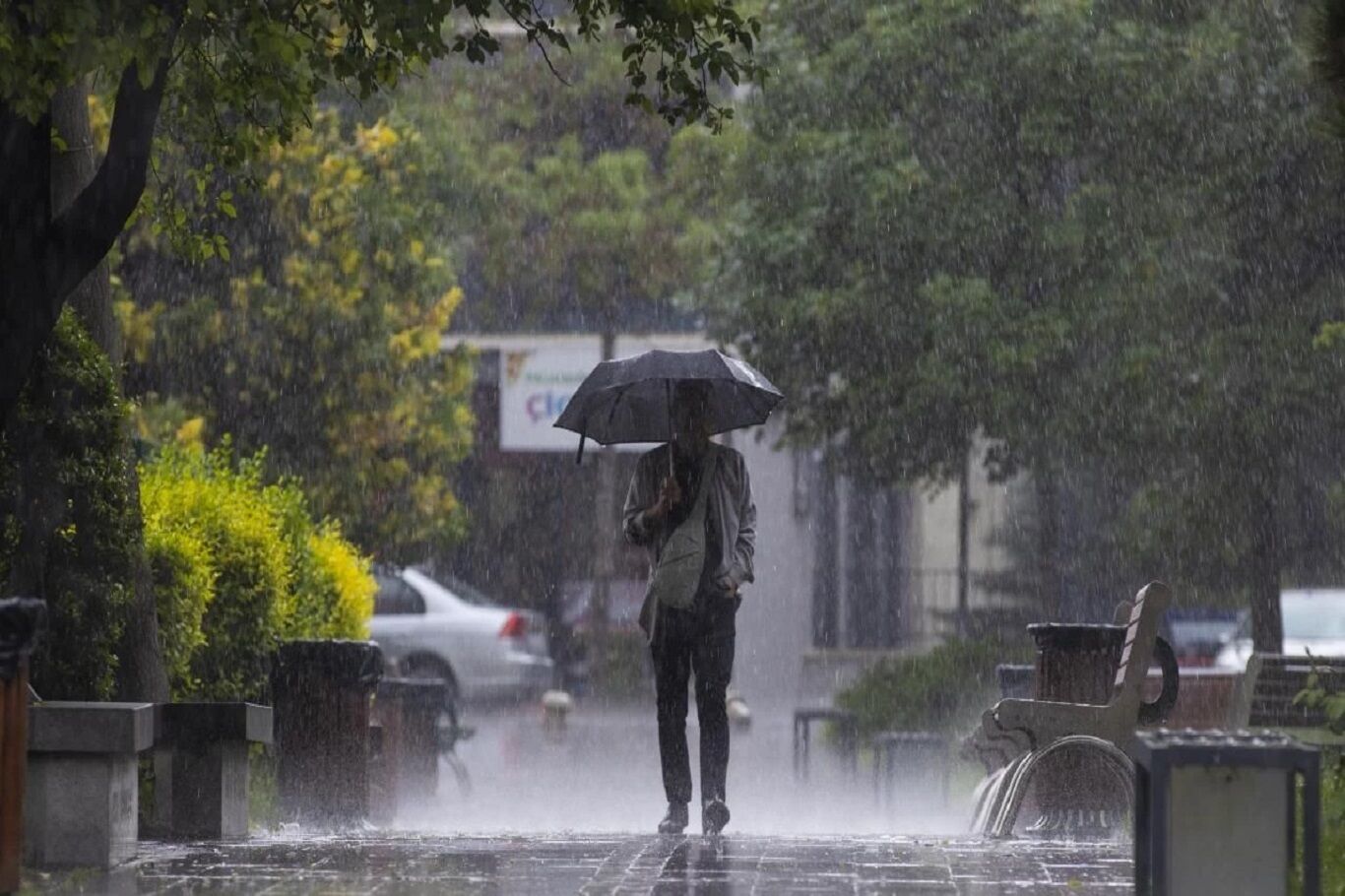 Meteoroloji uyardı: 5 ilde kuvvetli yağış, Marmara ve Kuzey Ege'de kuvvetli rüzgâr bekleniyor