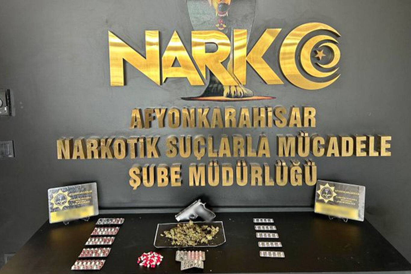 Afyonkarahisar'da yeşil reçeteli ilaç operasyonu: 19 kişi tutuklandı