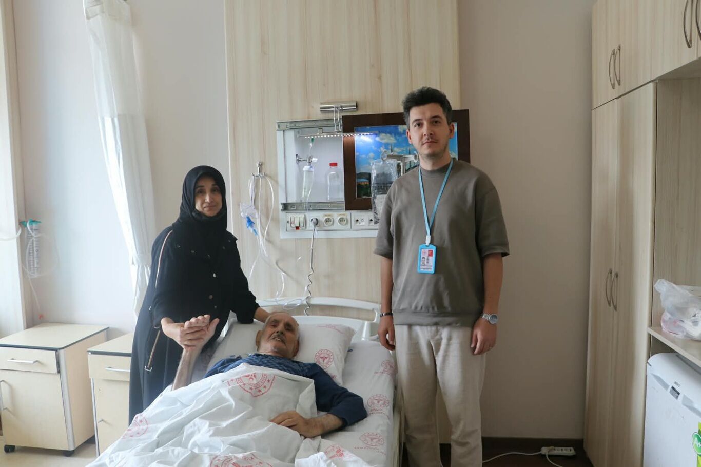 Bingöl Devlet Hastanesi'nde iki ayrı tümöral kitleye tek ameliyatla müdahale edildi
