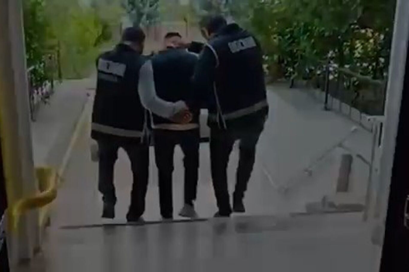 Bursa'da suç örgütleriyle bağlantılı şüphelilere operasyon