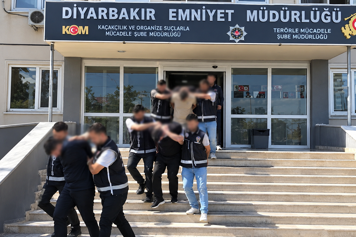 Diyarbakır'da Daltonlar suç örgütüne operasyonunda 8 şüpheli tutuklandı