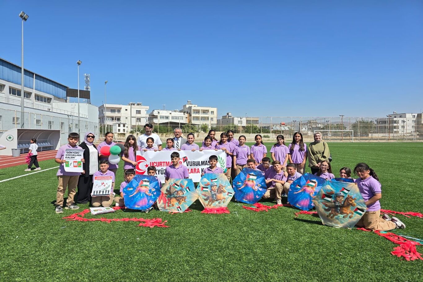 Gaziantep'te uçurtmalar Gazze'deki çocuklar için gökyüzüne bırakıldı
