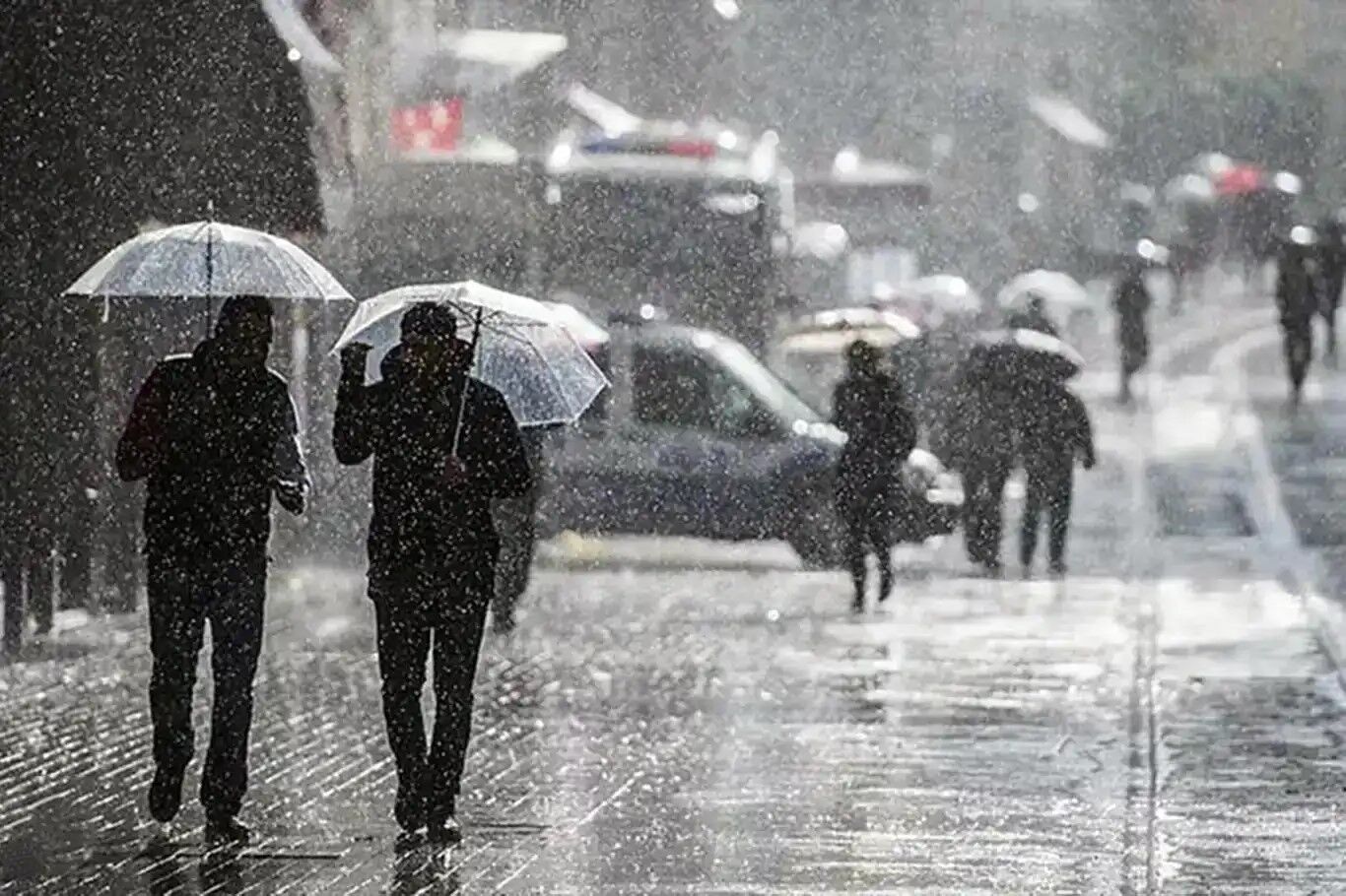 Meteoroloji'den kuzeybatı kesimleri için kuvvetli yağış uyarısı