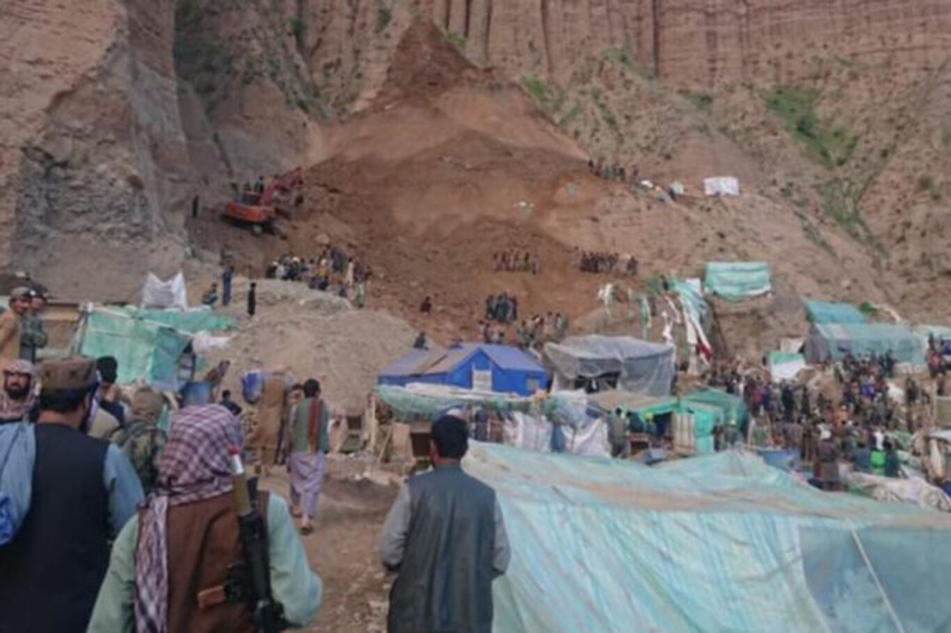 Afganistan'da altın madeninde göçük: 5 işçi hayatını kaybetti