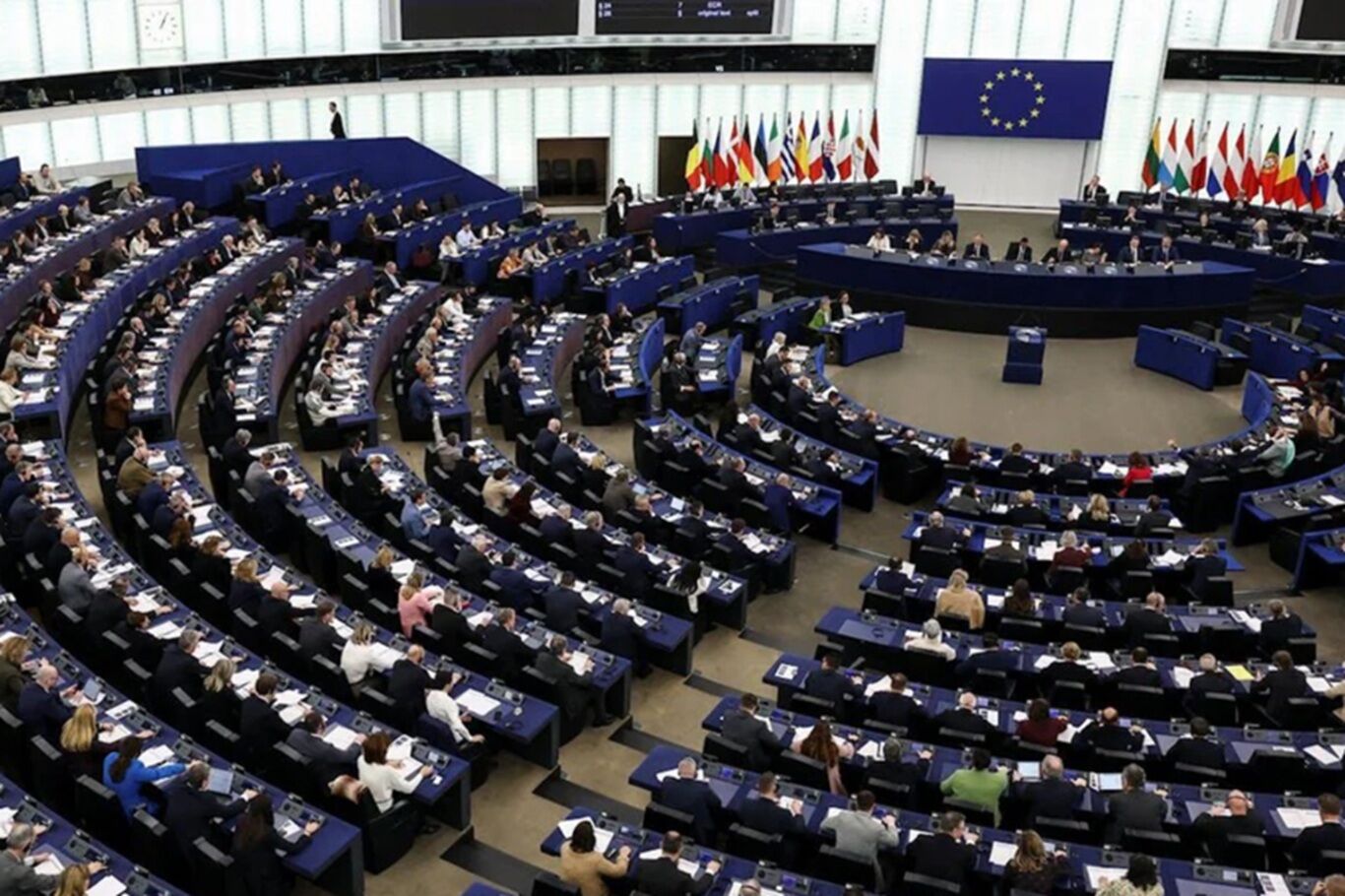 AKPM'de UCM'ye destek kararı 